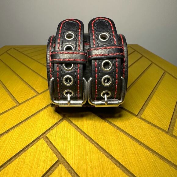 Guess Women’s Watch With Genuine Leather Adjustable Wrist Band - Picture 6 of 14